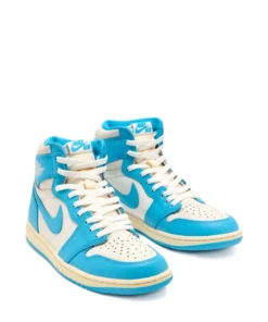 Alternative view of Air Jordan 1 Retro High OG UNC