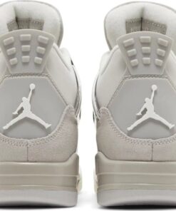 Alternative view of Air Jordan 4 "Frozen Moments"
